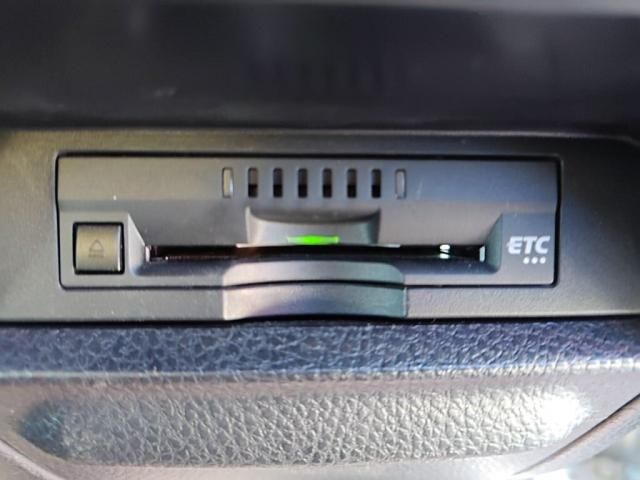 TOYOTA NOAH HYBRID 2017 Image 31