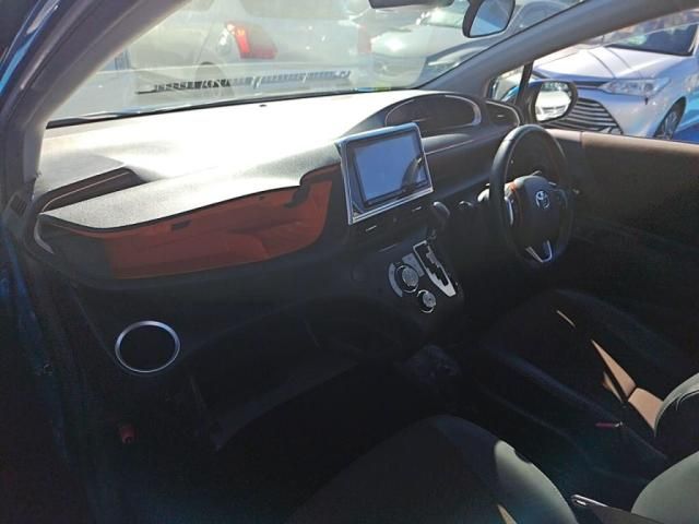 TOYOTA SIENTA HYBRID 2020 Image 31