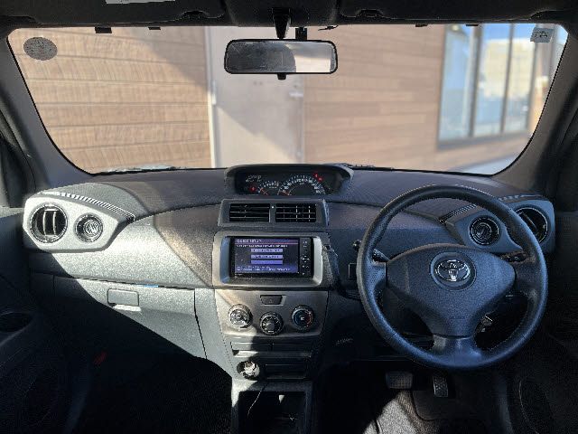 TOYOTA BB 2012 Image 31