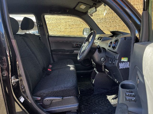 TOYOTA BB 2012 Image 31