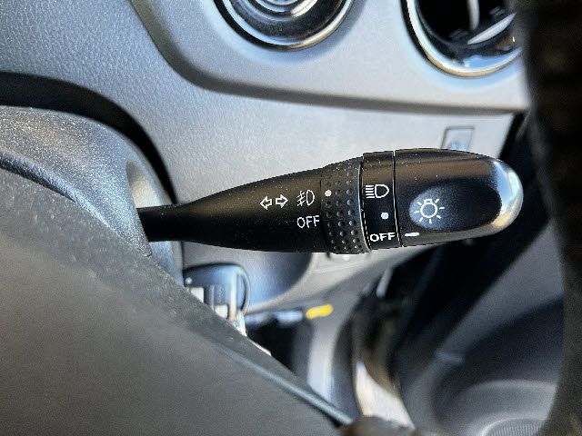 TOYOTA BB 2012 Image 31