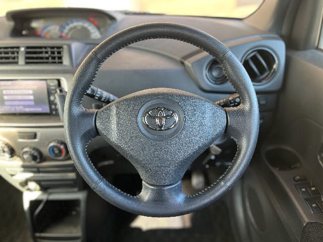 TOYOTA BB 2012 Image 31