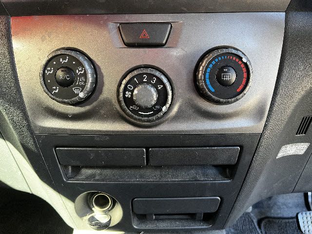 TOYOTA BB 2012 Image 31