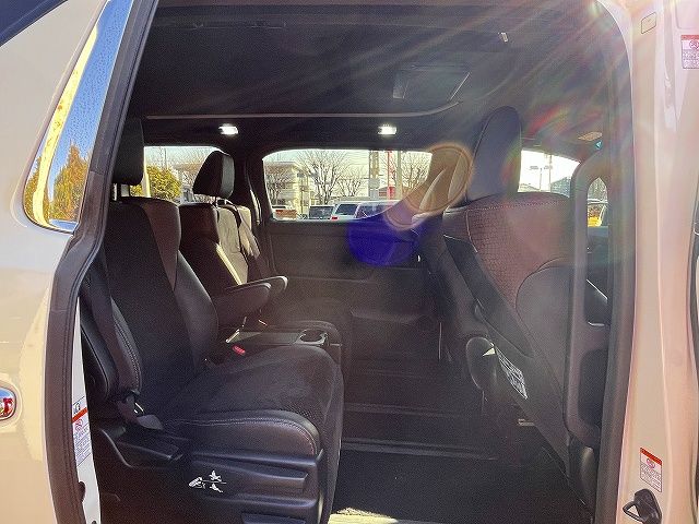 TOYOTA ALPHARD 2016 Image 31