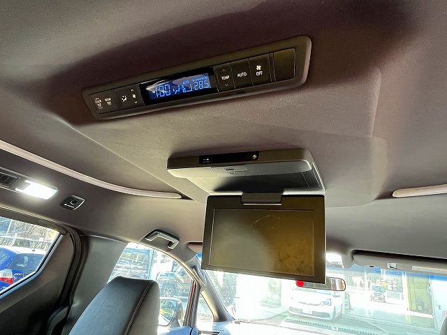 TOYOTA ALPHARD 2016 Image 31