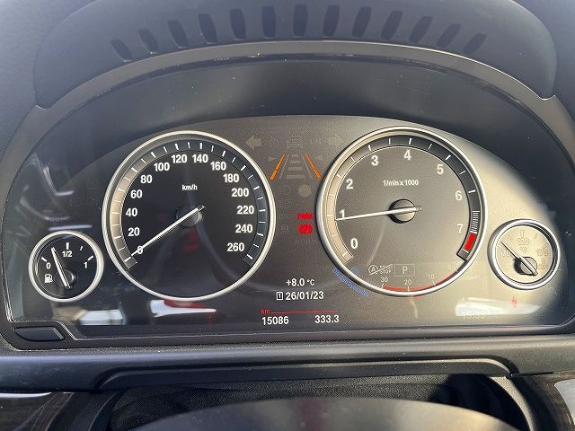 BMW 5SERIES SEDAN 2016 Image 31