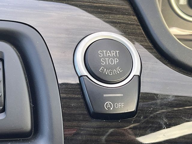 BMW 5SERIES SEDAN 2016 Image 31