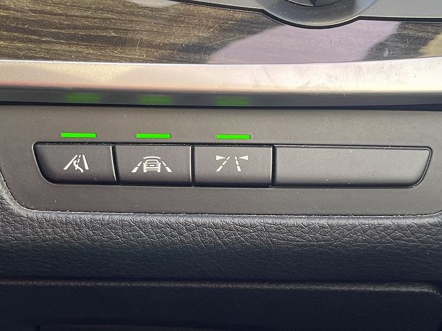 BMW 5SERIES SEDAN 2016 Image 31