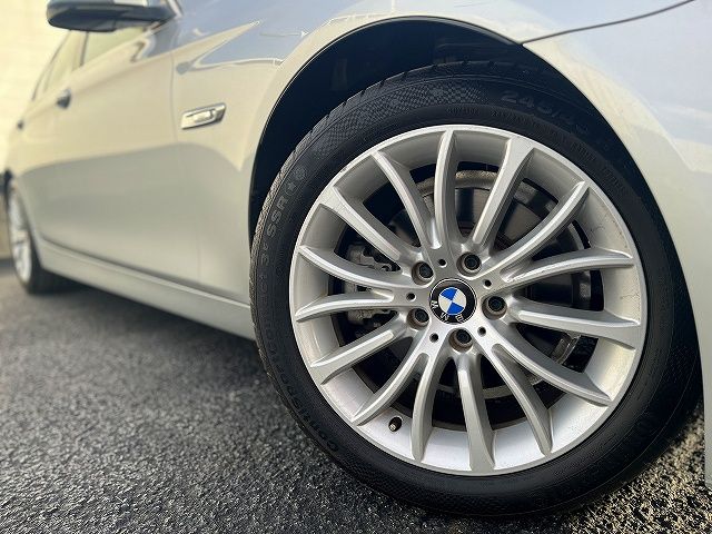 BMW 5SERIES SEDAN 2016 Image 31