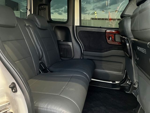 HONDA N BOX CUSTOM 2023 Image 31