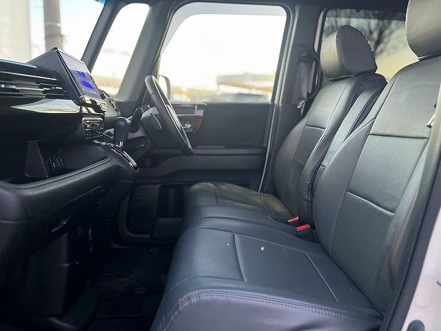 HONDA N BOX CUSTOM 2023 Image 31