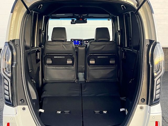 HONDA N BOX CUSTOM 2023 Image 31