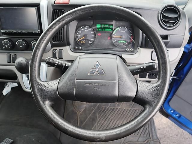 MITSUBISHI CANTER 2018 Image 31