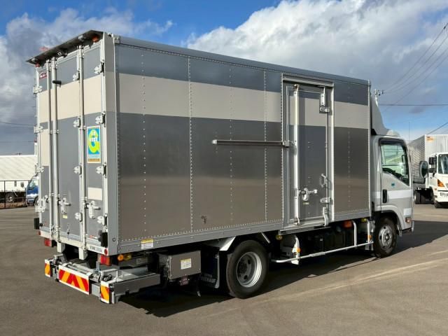 ISUZU ELF 2018 Image 31