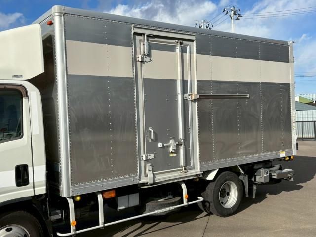 ISUZU ELF 2018 Image 31