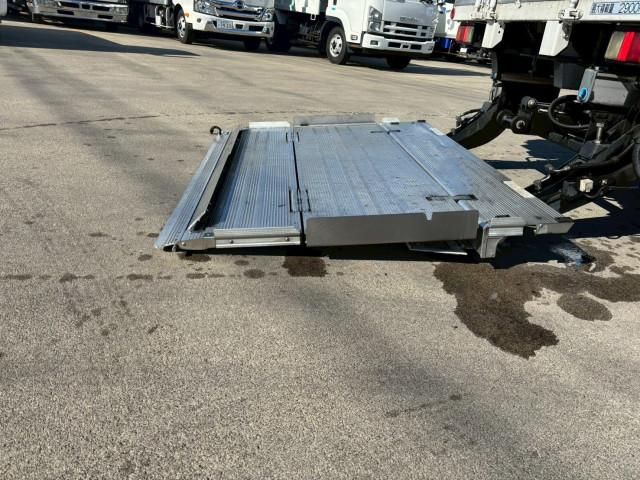 ISUZU ELF 2018 Image 31