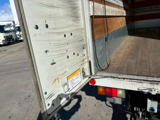 ISUZU ELF 2018 Image 31