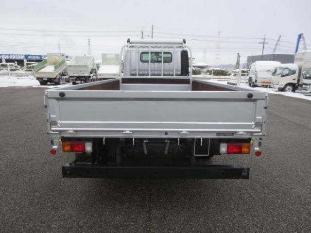 HINO DUTRO 2022 Image 31