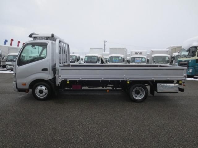 HINO DUTRO 2022 Image 31