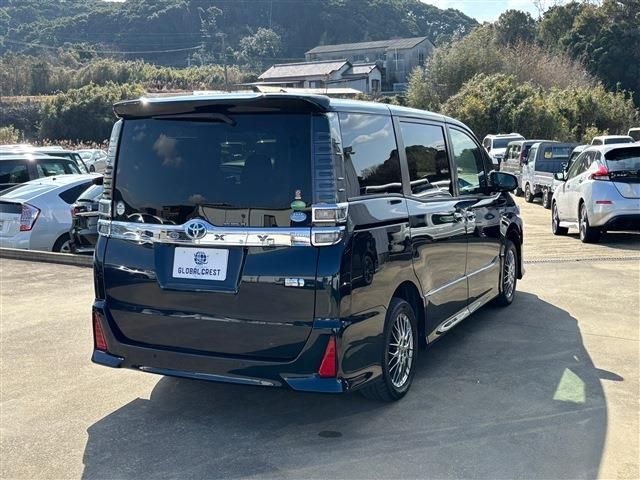TOYOTA VOXY HYBRID 2019 Image 31