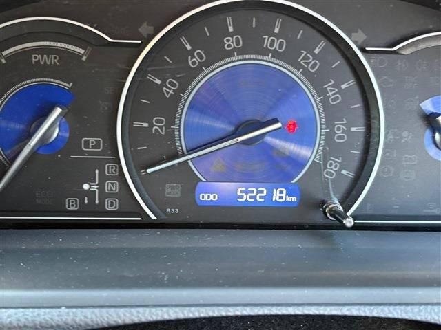 TOYOTA VOXY HYBRID 2019 Image 31