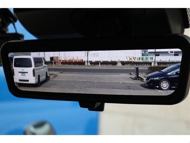 TOYOTA HIACE VAN 4WD 2023 Image 31