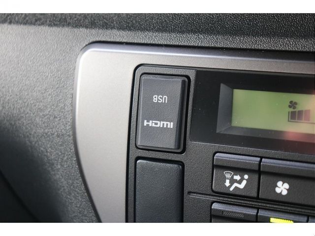 TOYOTA HIACE VAN 4WD 2023 Image 31