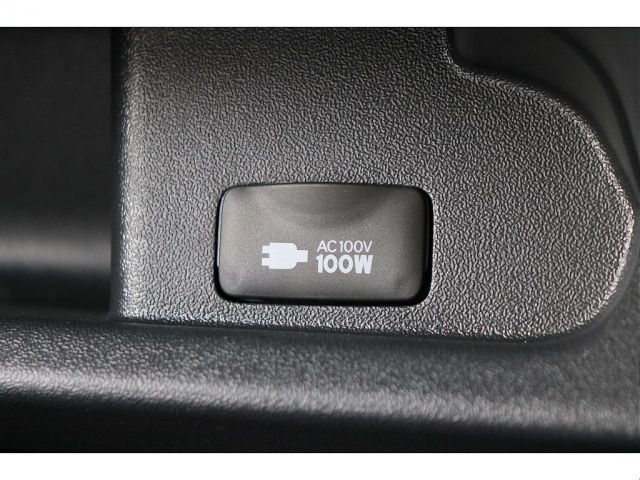 TOYOTA HIACE VAN 4WD 2023 Image 31