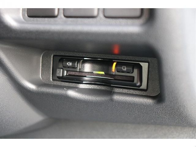 TOYOTA HIACE VAN 4WD 2023 Image 31