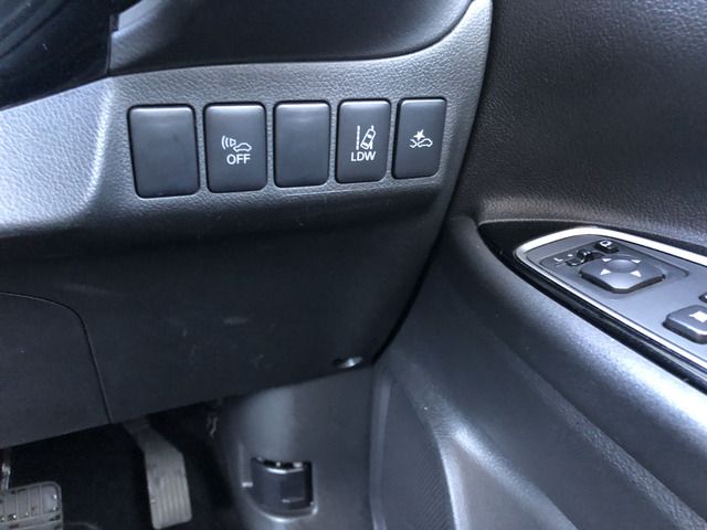 MITSUBISHI OUTLANDER PHEV 2016 Image 31