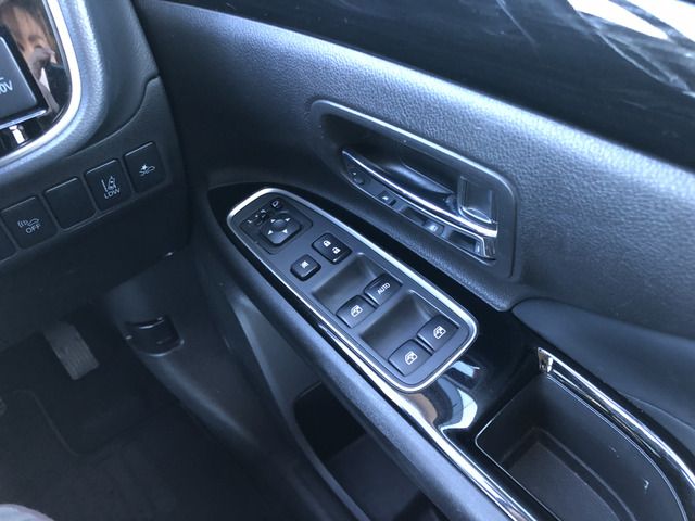 MITSUBISHI OUTLANDER PHEV 2016 Image 31