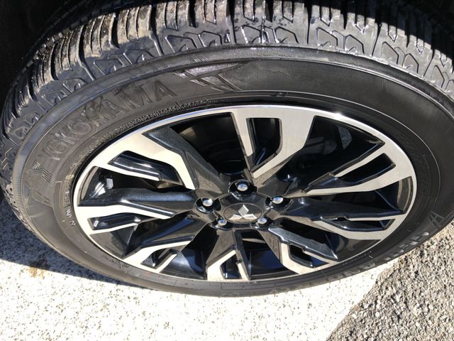 MITSUBISHI OUTLANDER PHEV 2016 Image 31