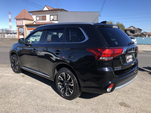 MITSUBISHI OUTLANDER PHEV 2016 Image 31
