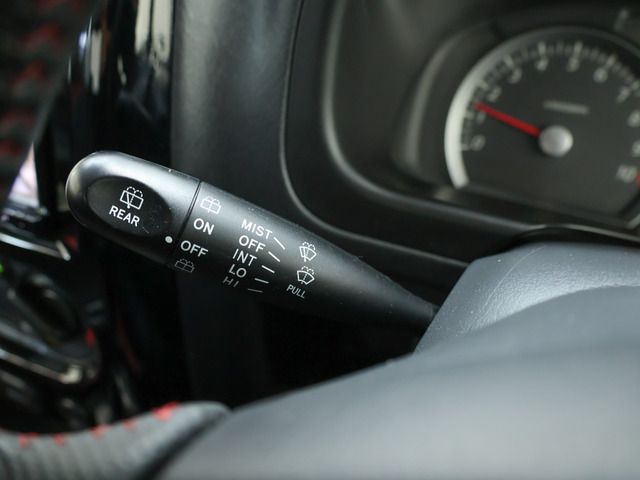 SUZUKI JIMNY 4WD 2014 Image 31