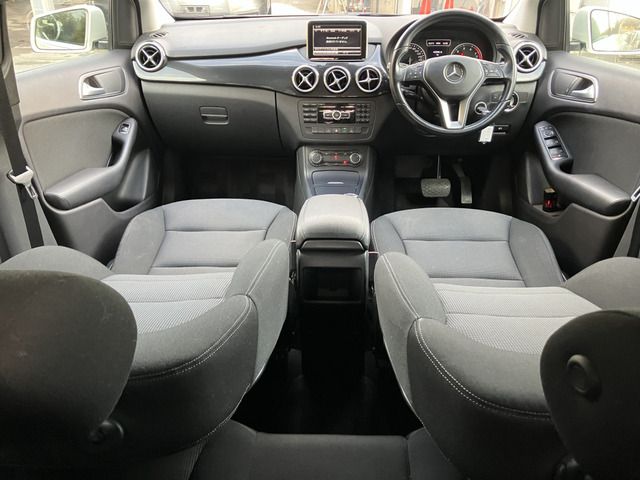 MERCEDES BENZ B CLAS 2012 Image 31