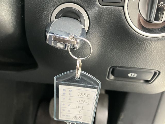 MERCEDES BENZ B CLAS 2012 Image 31