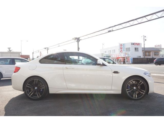 BMW M2 COUPE 2018 Image 31