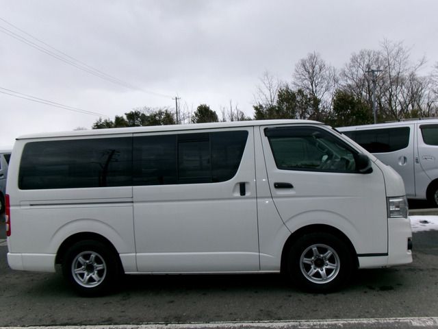 TOYOTA HIACE VAN 4WD 2013 Image 31