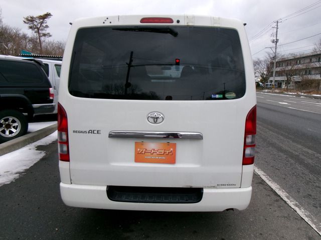 TOYOTA HIACE VAN 4WD 2013 Image 31
