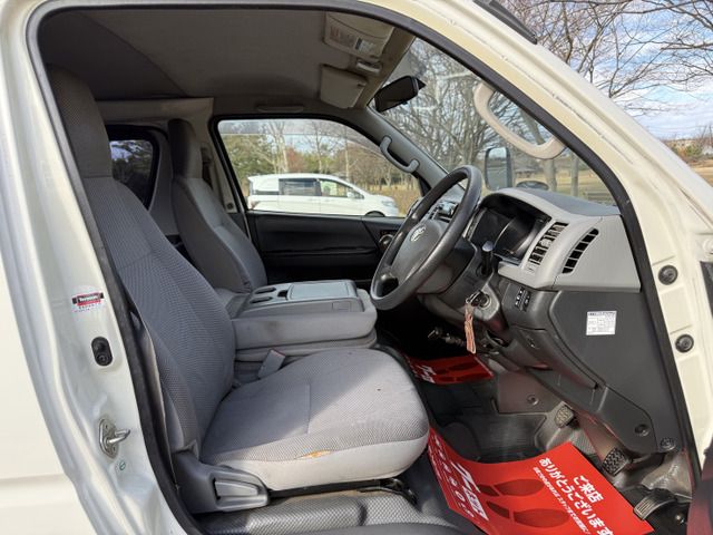 TOYOTA HIACE VAN 4WD 2010 Image 31