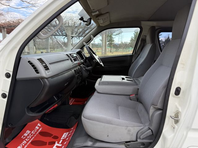 TOYOTA HIACE VAN 4WD 2010 Image 31