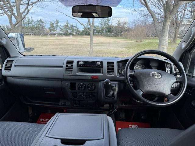 TOYOTA HIACE VAN 4WD 2010 Image 31