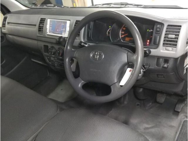 TOYOTA HIACE VAN 4WD 2013 Image 31