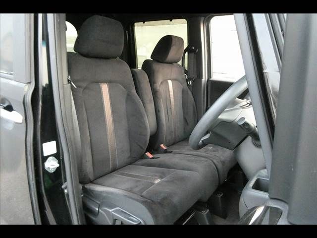 HONDA N BOX CUSTOM 2019 Image 31