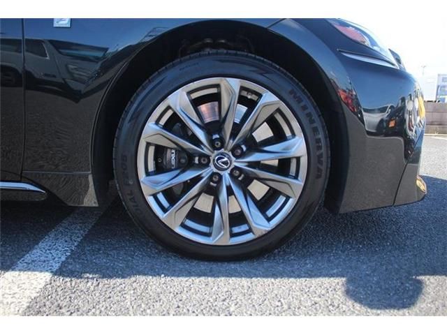 TOYOTA LEXUS LS500H 4WD 2018 Image 31