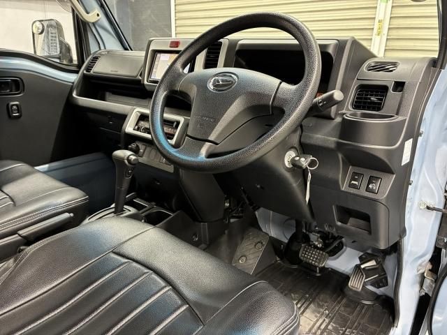 DAIHATSU HIJET TRUCK 4WD 2019 Image 31