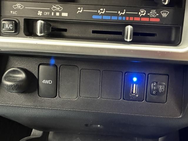 DAIHATSU HIJET TRUCK 4WD 2019 Image 31