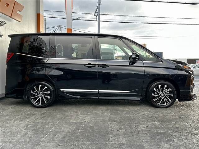 TOYOTA NOAH HYBRID 2025 Image 31