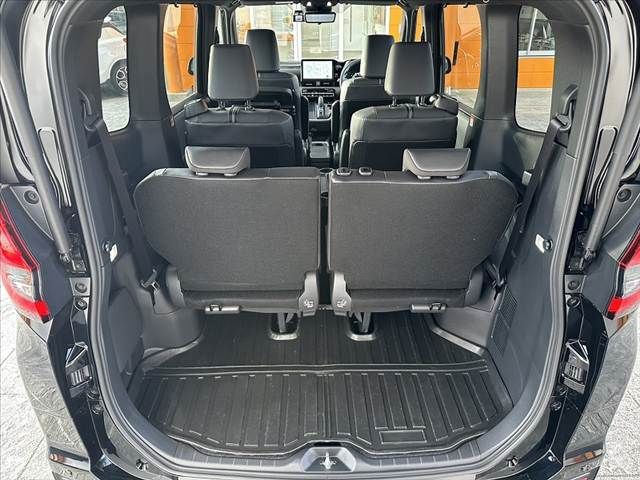 TOYOTA NOAH HYBRID 2025 Image 31