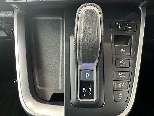 TOYOTA NOAH HYBRID 2025 Image 31